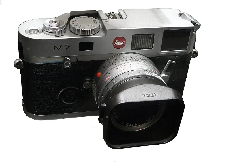 Leica M7, photographed