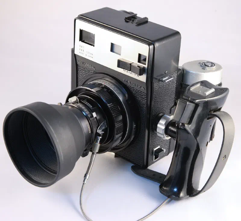 Mamiya Universal camera, 100mm f3.5 6x9 Polaroid PANDA