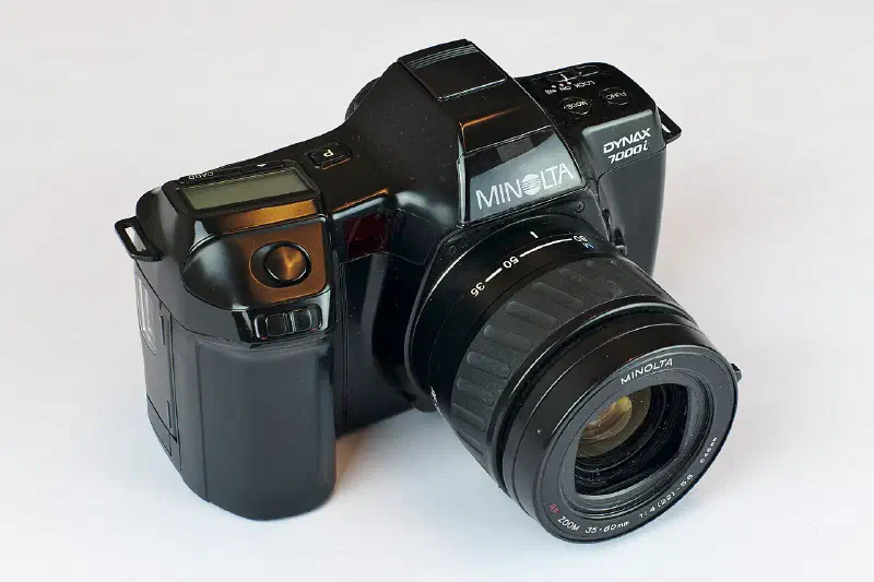 Minolta 7000i with AF 35-80mm f/4.0-5.6 lens