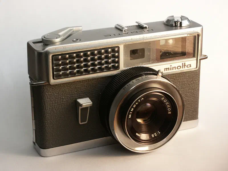 Minolta Hi-Matic, c. 1962.