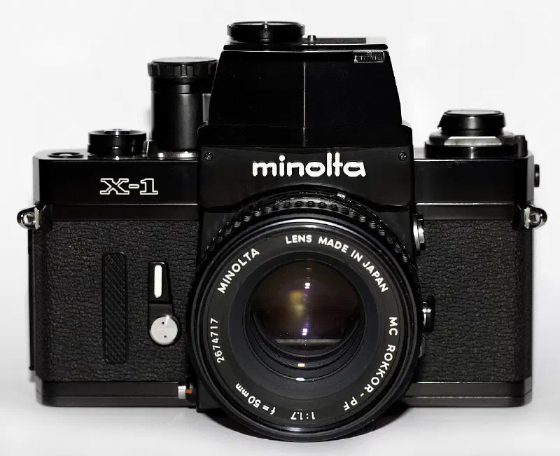 Minolta X-1 mit 1.8/50mm Objektiv