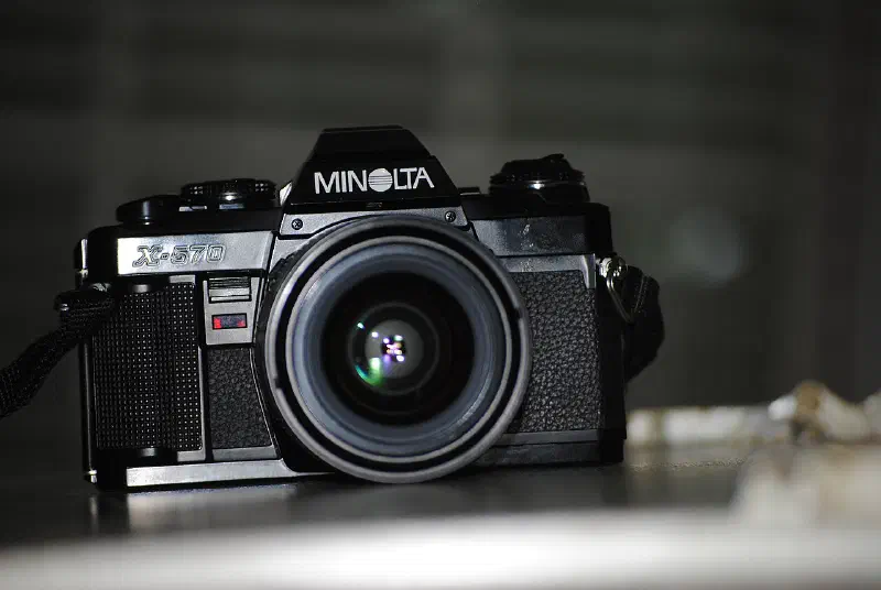 Picture of a Minolta X-570 using a Nikon D3000