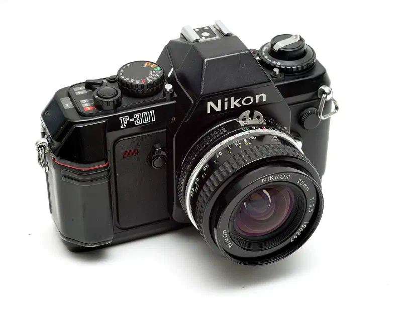 A Nikon F-301