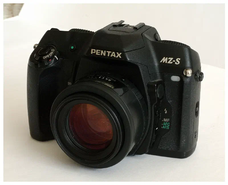 Pentax MZ-S SLR camera