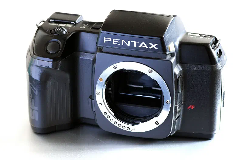 A Pentax SF7 35mm film SLR.