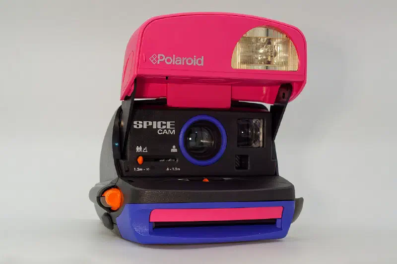 a photo of the Polaroid 600 Spice Cam
