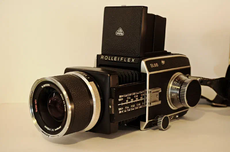 Rollei Rolleiflex SL66 + Distagon 50mm f/4