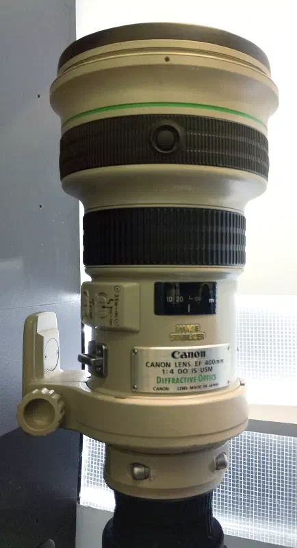 Canon EF 400mm, photographed on its own, off the camera