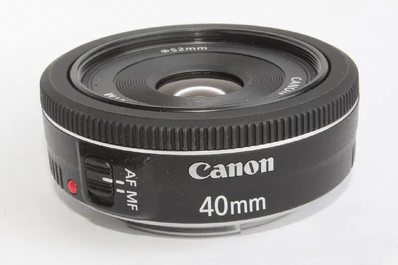 Canon EF 40mm, photographed on its own, off the camera