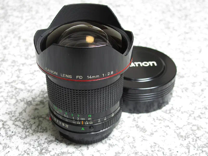 Canon FD 14mm f/2.8L, photographed on its own, off the camera