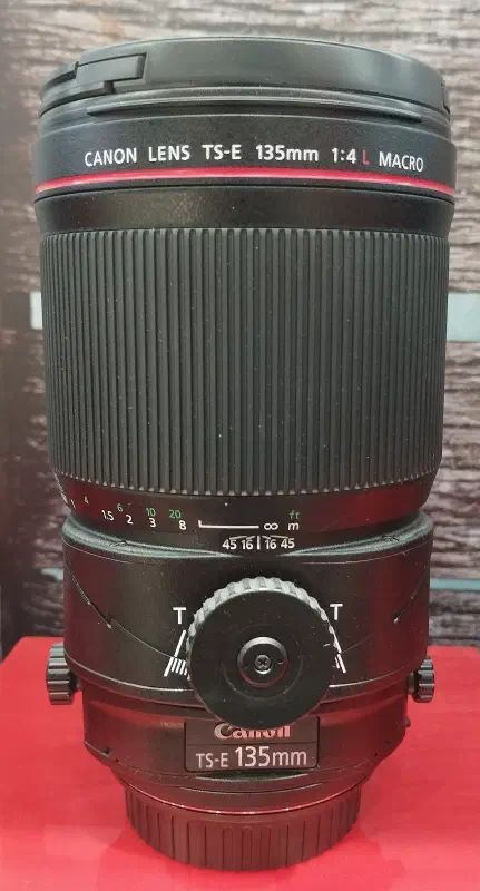 Canon TS-E 135mm, photographed on its own, off the camera