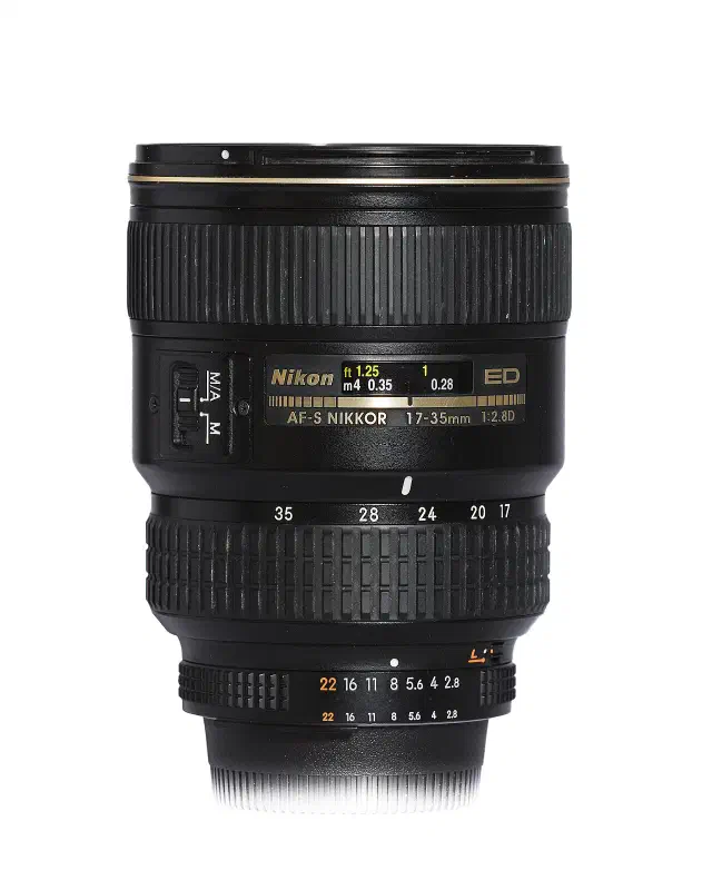 Nikon Nikkor 17–35mm f/2.8D AF-S ED-IF, photographed on its own, off the camera