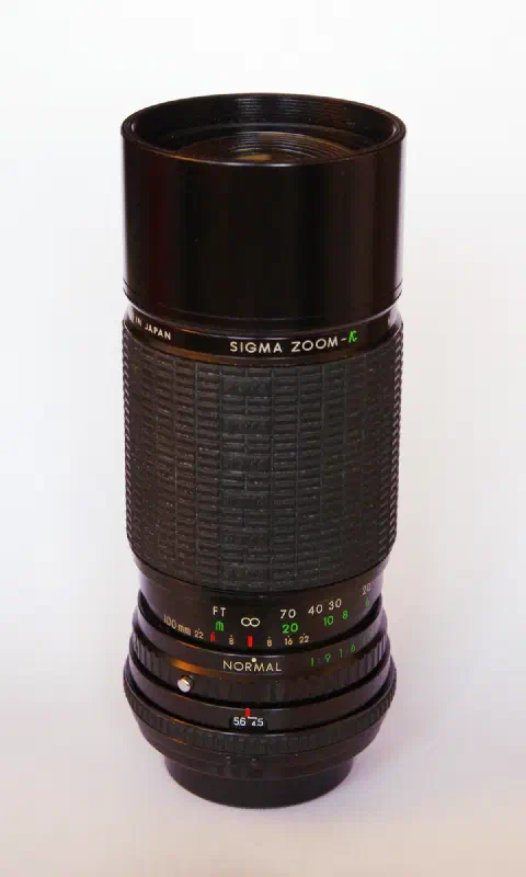 Sigma 100–200mm f/4.5 Macro, photographed on its own, off the camera