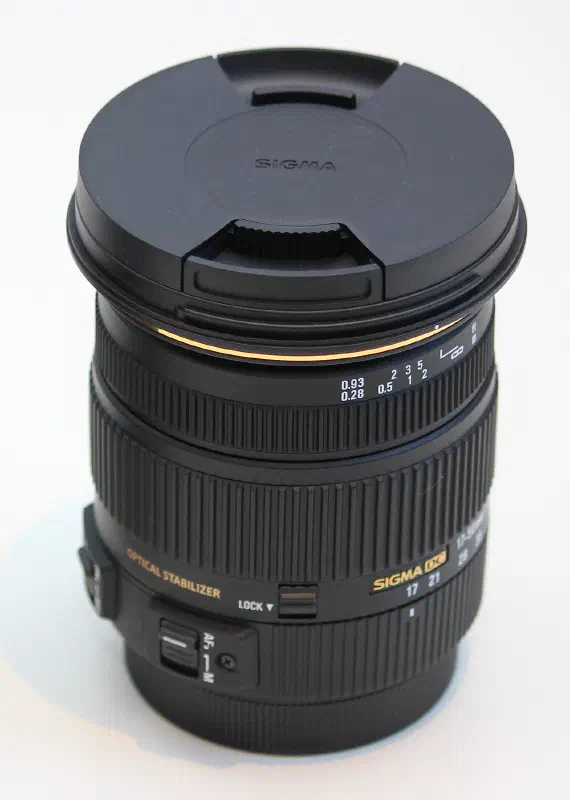Sigma 17–50mm f/2.8 EX DC OS HSM, photographed on its own, off the camera