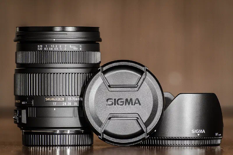 Sigma 17–70mm f/2.8-4 DC Macro OS HSM, photographed on its own, off the camera