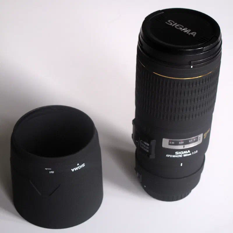 Sigma 180mm f/3.5 EX Macro, photographed on its own, off the camera