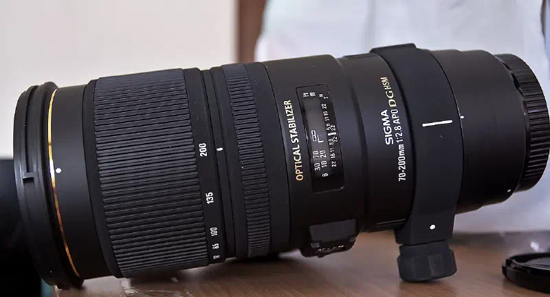 Sigma 70–200mm f/2.8 EX DG OS HSM, photographed on its own, off the camera